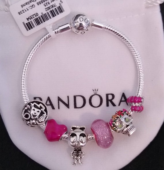 Pulsera Pandora con amuletos de temática rosa - Etsy México