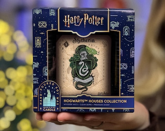 Zwadderich sojakaars, Harry Potter-thema | Amberpot van 250 ml | Houten lont | Munt en eucalyptus, dennen en mos