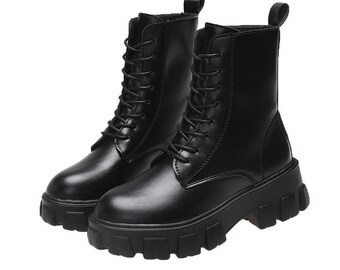 grunge style boots