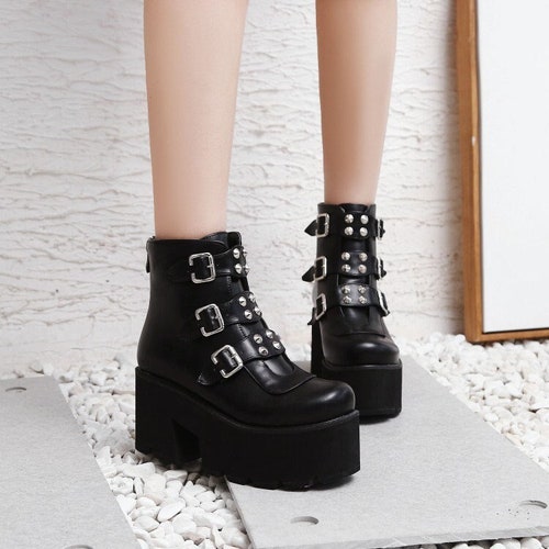 platform boots low