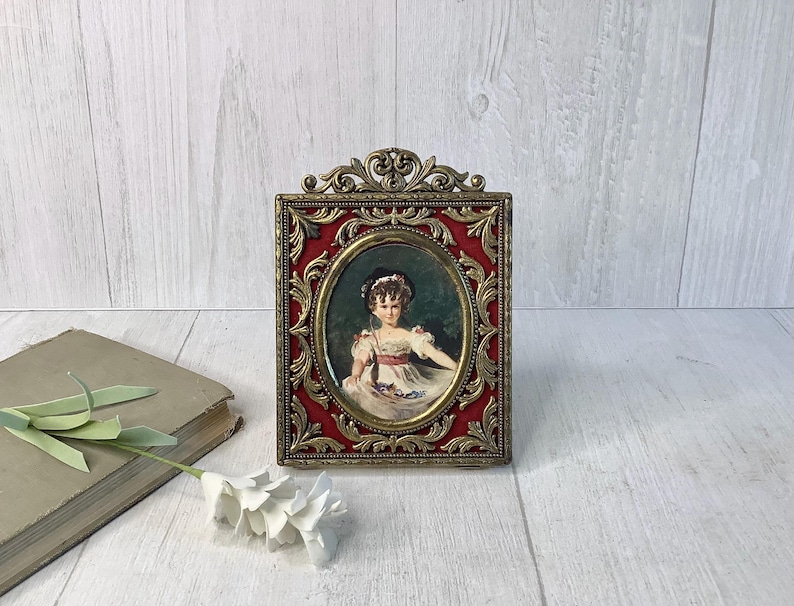 Vintage Gold Tone Metal Photo Frame W/red Felt Lining/ Ornate Picture ...