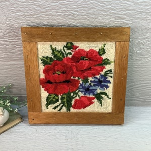 Vintage Needlepoint Framed Floral Picture/ Hand Stitched Crewel Red Poppies Flowers Framed Wall Art/ Gallery Wall/ Boho/ Cottage/ Rustic