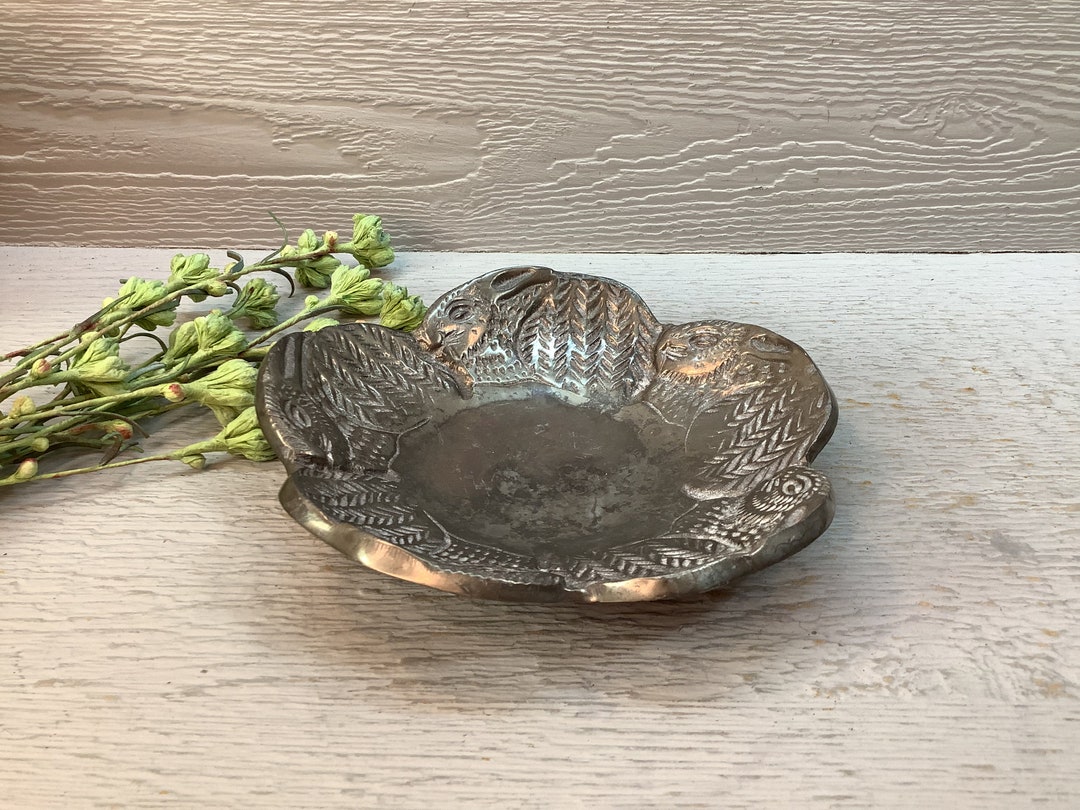 Vintage Cast Aluminum Metal Bunny Dish/ Round Pewter Silver Toned ...