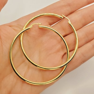 Gouden oorringen voor dames, modieuze glanzende oorringen 55 mm voor dames, handgemaakte 10 kt geelgouden cirkeloorbellen cadeau