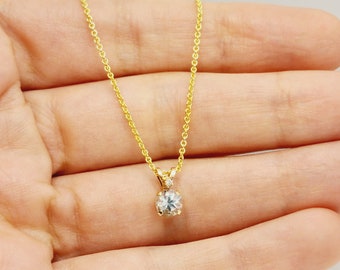 10K Yellow Gold Aquamarine 5x5mm Pendant Necklace | Round 5mm Gemstone