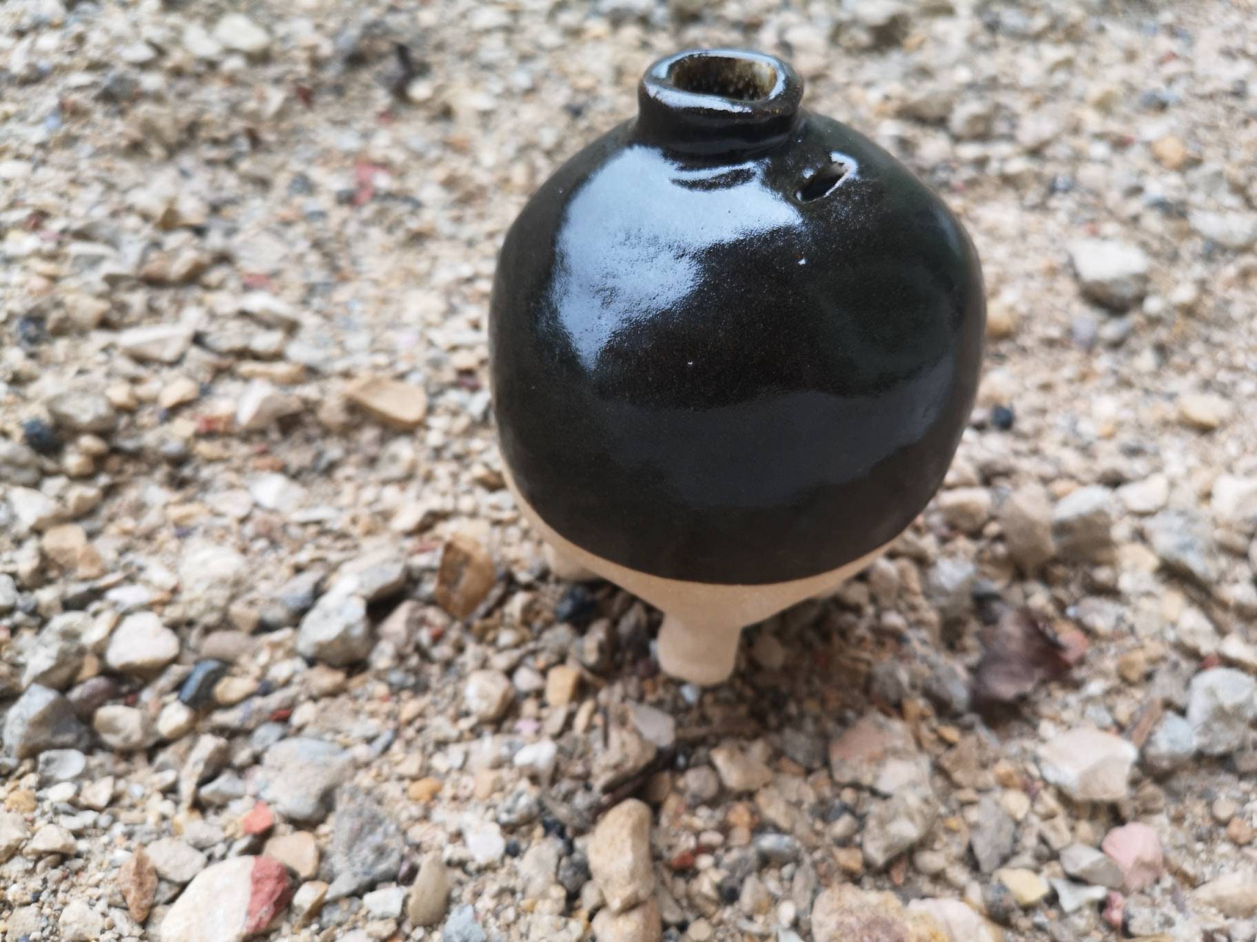 Vase Blop en Grès Noir Émaillé