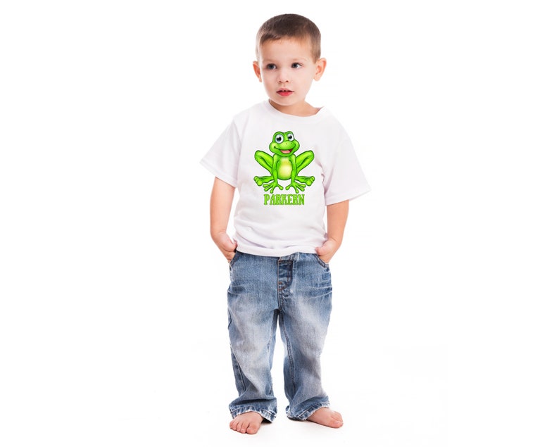 Personligt grodnamn, anpassat grodnamn, grodfödelsedagsfest, hoppande groda-t-shirt, digital bild av grodpojke, fluorescerande grön groda PNG bild 5