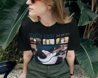 Vintage Retro Sleater Kinney tshirt, Beatmobile t-shirt, Riot Grrrl shirt, Indie Rock band Punk t-shirt art graphic tee shirt