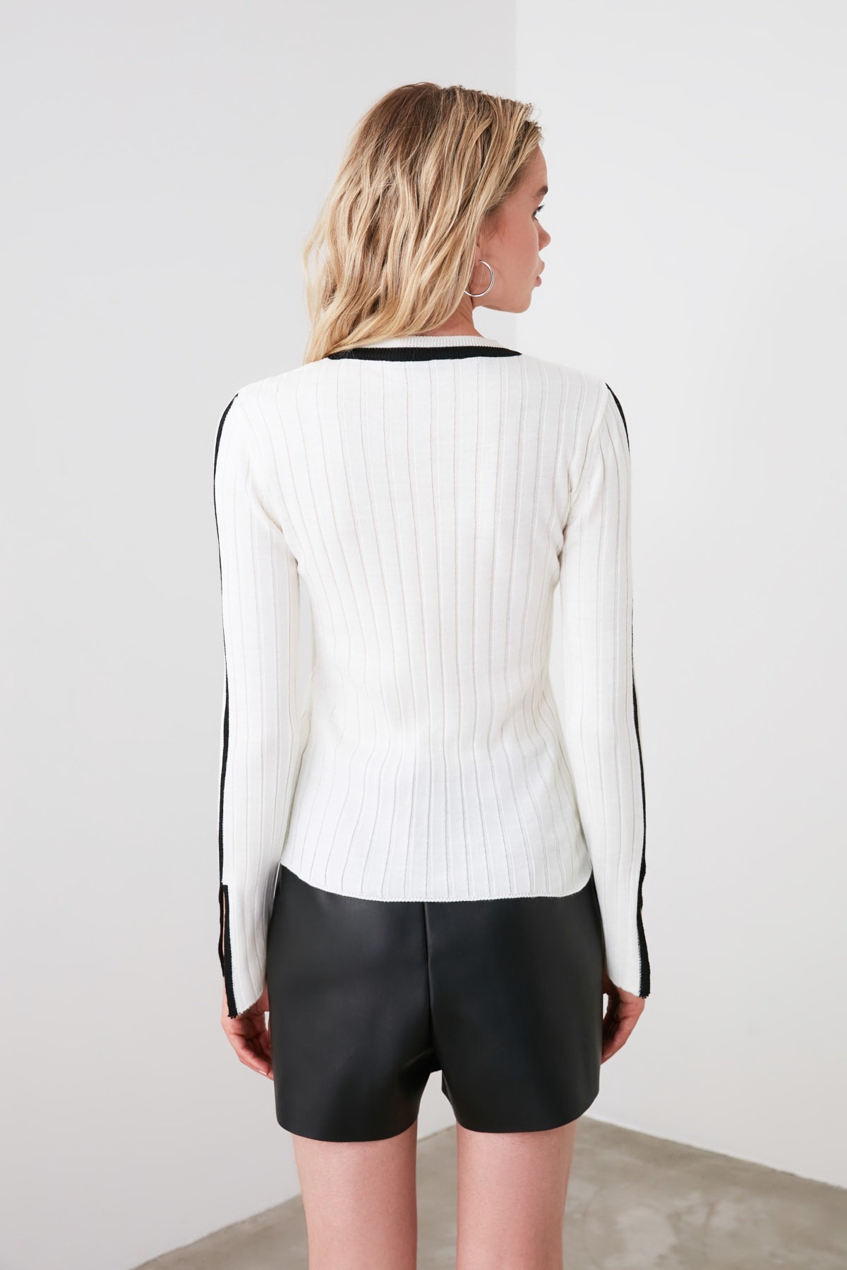 White Crew Neck Knitwear Sweater for Women Slash Arms - Etsy