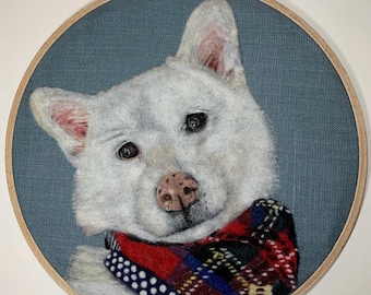 Custom pet portrait (dog, cat, other). Needle felted: "painted" with wool.