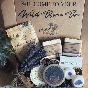 Handmade Vegan Shower Set. Luxury lavender gift hamper. Friend gift. Vegan birthday present. Spa treat for Mum. Thank You. Get well Soon.