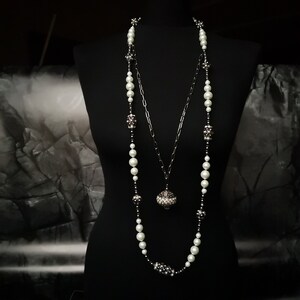 chanel bead necklace black