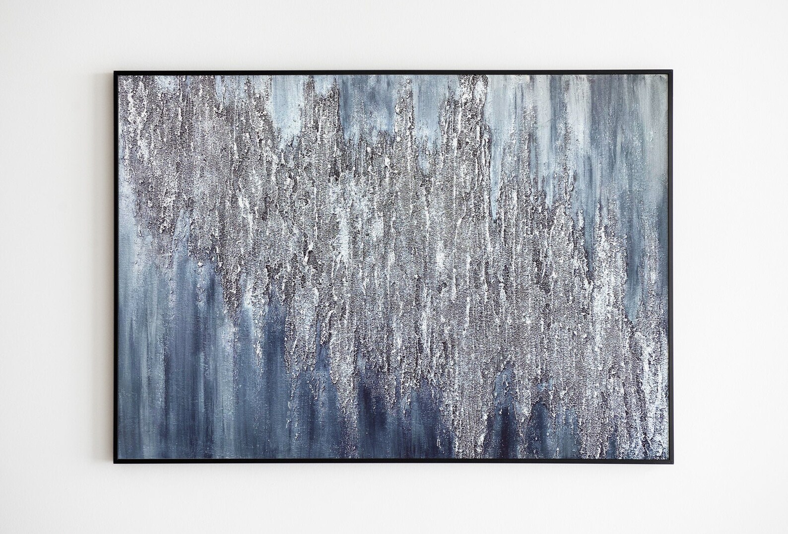 Moderne Bilder Grau Silber:  A Journey into the World of Gray and Silver