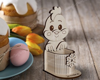 Cesta organizadora de madera con forma de pollito de Pascua, cortada con láser y en formato SVG.