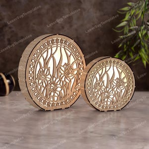 Lampada da notte con fiori tagliata al laser file svg Glowforge albero di legno lampada da tavolo rotonda svg Lanterna di legno dxf vettore cnc Lampada da notte tagliata al laser