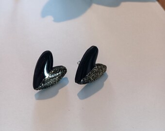 Boucles d'oreilles faites main noir et or