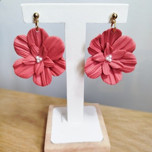 Boucles d'oreilles fleurs faites main image 1