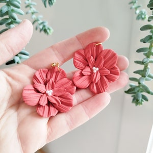 Boucles d'oreilles fleurs Hortense faites main framboise