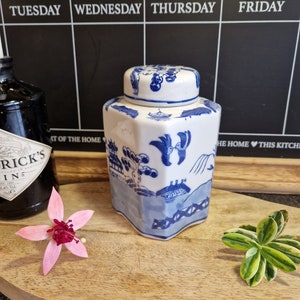 Vintage Chinese blue white ceramic vase spice jar  ironstone vase display flower pot antique kitchen Decor wedding bud candle
