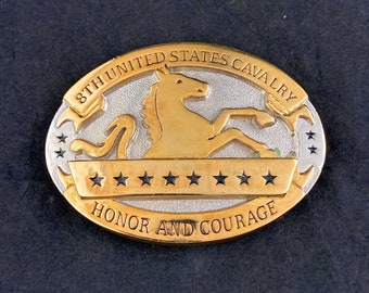 US Army 8th Cavalry Regiment, Honor & Courage Crest Gold Silver Belt Buckle