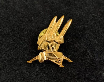 Raytheon US Military MIM-23 Hawk SAM Missile Pin, Gold Hat Pin