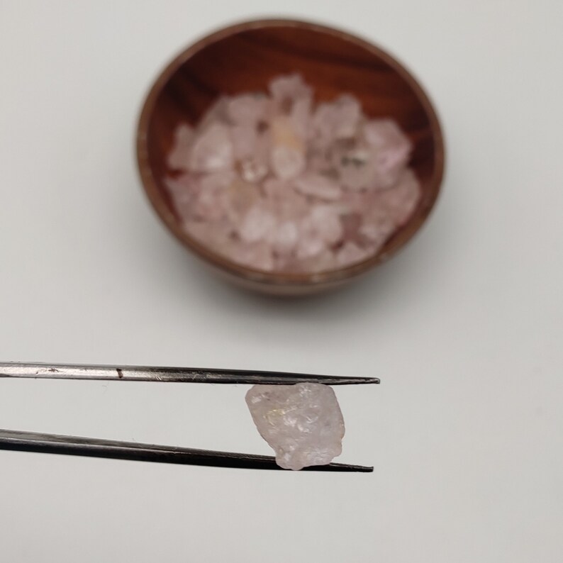 High Quality Rough-Natural Rough Rose Quartz 5 to 15 MM Approx-Jewelry Making Quartz Stone-Rose Quartz Raw Gemstone-Pink Quartz Gemstones