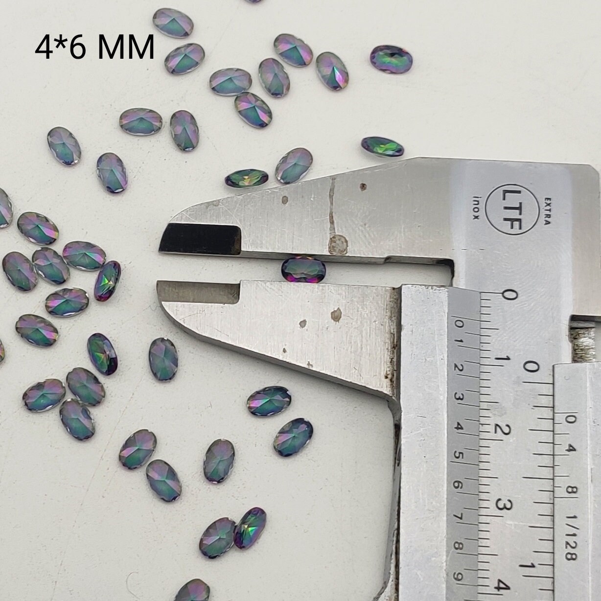 Cabochon Ovale En Topaze Mystique Arc-en-Ciel Naturel - 18.20 Carats - Traité - Pour Bijoux
