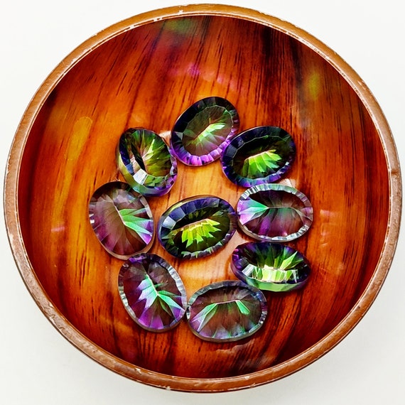 Cabochon Ovale En Topaze Mystique Arc-en-ciel Naturel - 12,80 Carats - Poli Excellent - Pierre Fine Loose