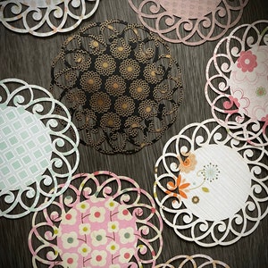 40 formes prédécoupées de napperon orné, lot de napperons en papier sur papier à motifs SOLDES ! SOLDES !
