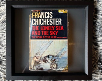 Schwebender Vintage-Bucheinband mit Schattenrahmen, einzigartiges modernes Kunstgeschenk – das einsame Meer und der Himmel