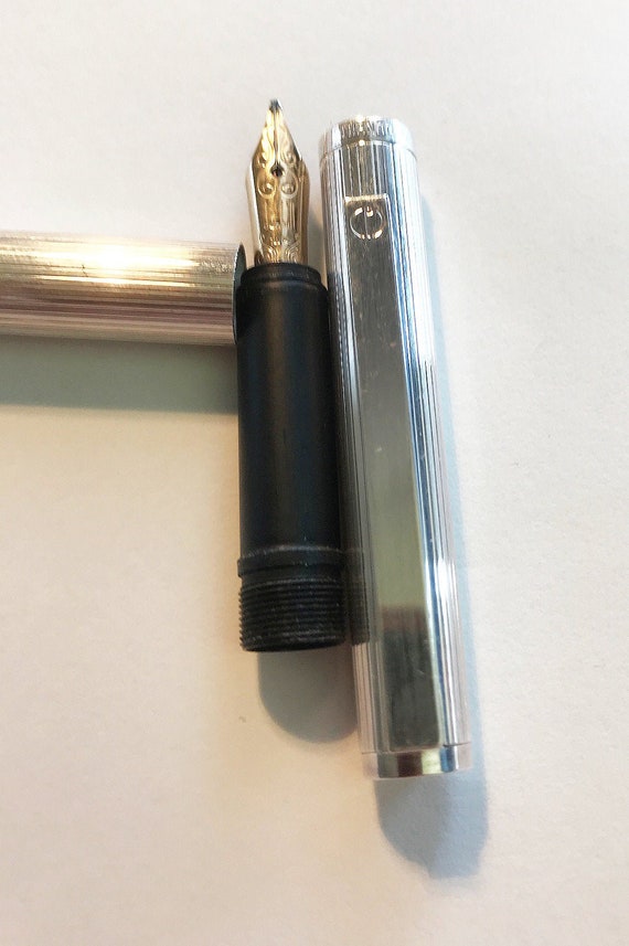 ダンヒル万年筆 14K ゴールドペン先 B、シルバー、希少展示品 1990年