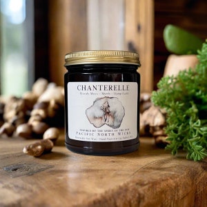 Chanterelle Mushroom Candle, Earthy Woodsy Scented Candle, Pacific Northwest Candle, Luxury Rustic Fragrance, Mushroom Gift, Soy Wax, PNW