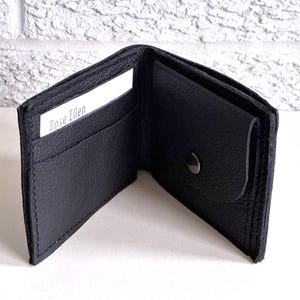 Bifold Herren Geldbörse aus Upcycled echtem weichem Narbenleder mit Münzfach und Kartenfächern