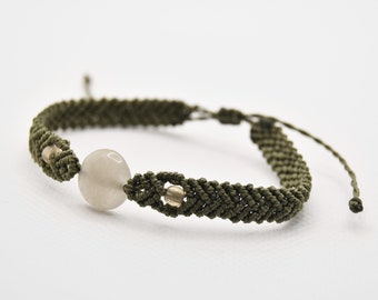 Macrame bracelet with light gray quartz stone and glass beads (unique)