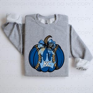 Camiseta de béisbol de Kansas City PNG, descarga instantánea, diseño digital, calcomanía, vaso de fútbol, corona, Kansas City, azul, comodín de octubre, KC
