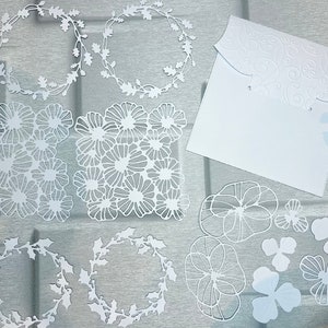 14 fleurs coupées sous forme de matrice pour la journalisation indésirable, le scrapbooking, la fabrication de cartes.
