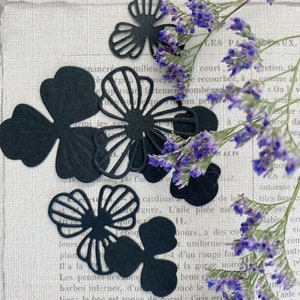 18 fleurs coupées sous forme de matrice pour la journalisation indésirable, le scrapbooking, la fabrication de cartes.
