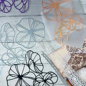 15 fiori fustellati per il journaling creativo di spazzatura, la creazione di cartoline, lo scrapbooking e i lavori con la carta.