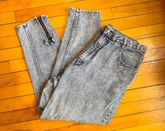 Stefano International Sportswear Acid Washed Jeans w/ zipper ankles
