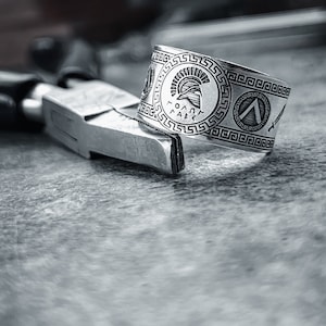 Bague spartiate Molon Lave. Argent 925. Taille unique. Réglable. Fait main par MeanderArt. Bijoux grecs anciens
