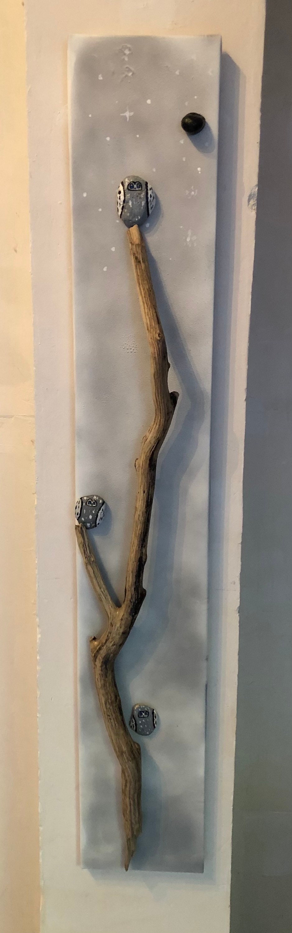 Trois Chouettes sur Une Branche Perchées