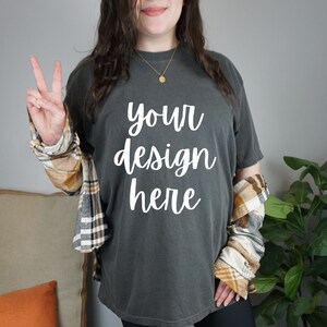 Comfort Colors C1717 Mockup Pepper, Comfort Colors Pepper Mockup, Oversized Comfort Colors Mockup C1717 Pepper, Comfort Colors Model Mockup