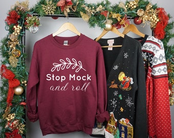 Gildan 18000 Maroon Sweatshirt Mock Up, Weihnachten Mockup, Gildan Sweatshirt hängend Mock up, 18000 MockUp, Winter Gildan 18000 Mockup