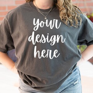 Comfort Colors C1717 Mockup Pepper, Comfort Colors Pepper Mockup, Oversized Comfort Colors Mockup C1717 Pepper, Comfort Colors Model Mockup