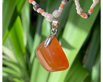 karneolhalsband, ädelstenshalsband, pärlhalsband, stenhalsband, handgjort halsband