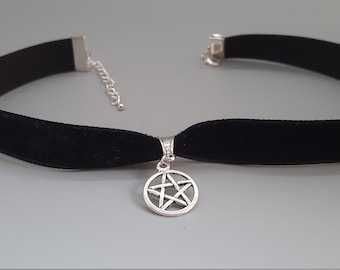 Pentagram Black Velvet Choker