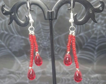 Pendientes de gota de sangre