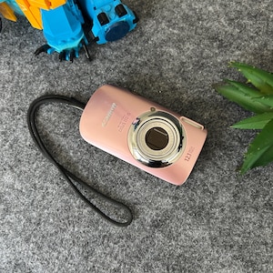 Pink Canon IXUS 110 IS 12.1MP Digital Camera With Battery Charger - Tested & Working!