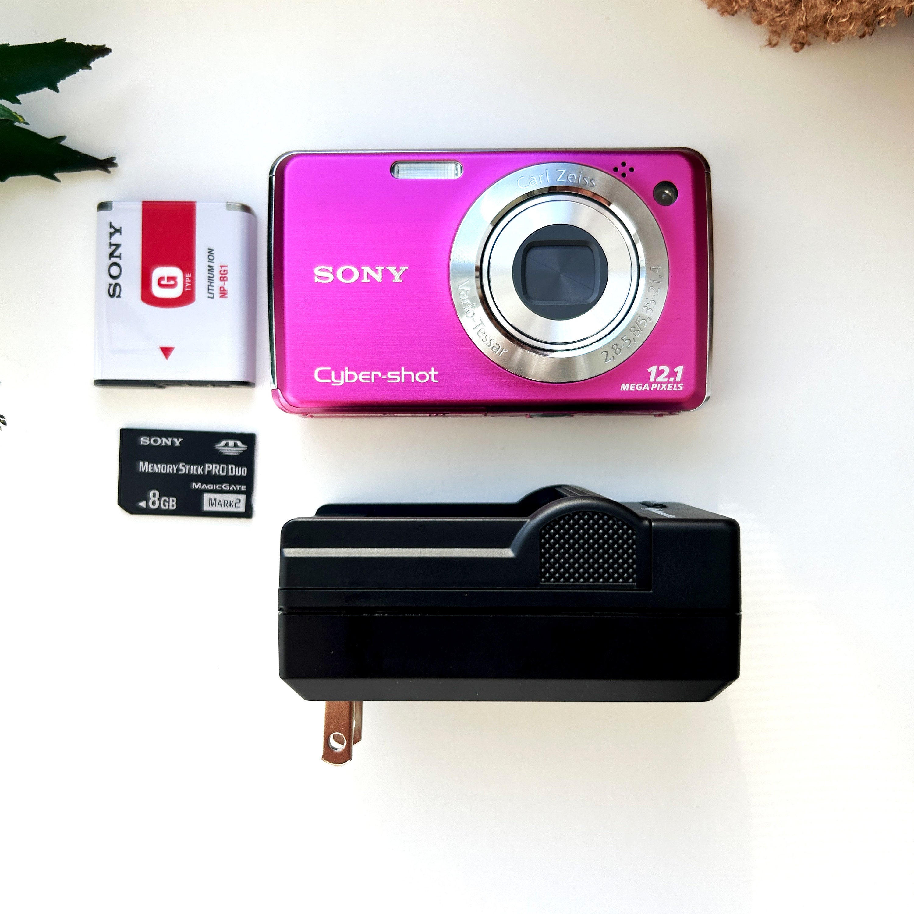 Pink Sony Cybershot DSC-W220 12.1MP Digital Camera With Pink Sony Cybershot DSC-W220 12.1MP Digital Camera With