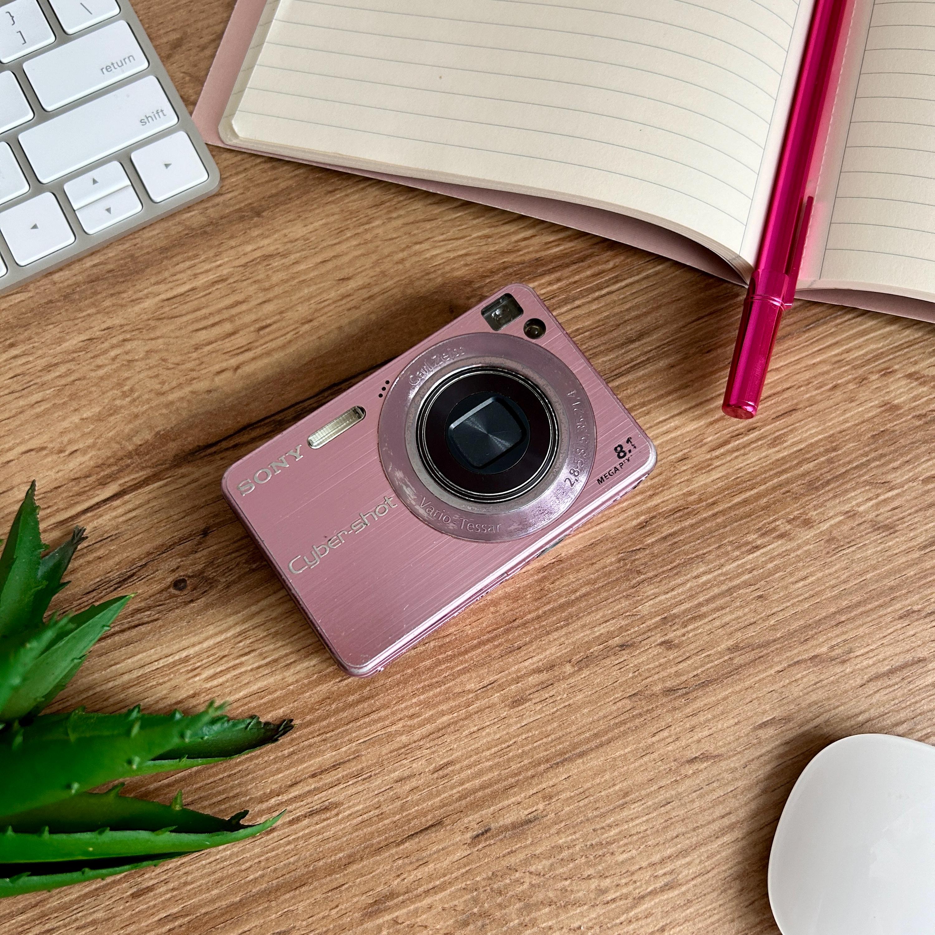 Pink Sony Cybershot DSC-W130 8.1MP Digital Camera With Battery